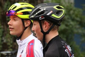 čelada za električni skiro